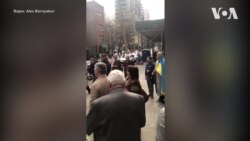 Гімн України біля виборчої дільниці у Нью-Йорку. Відео