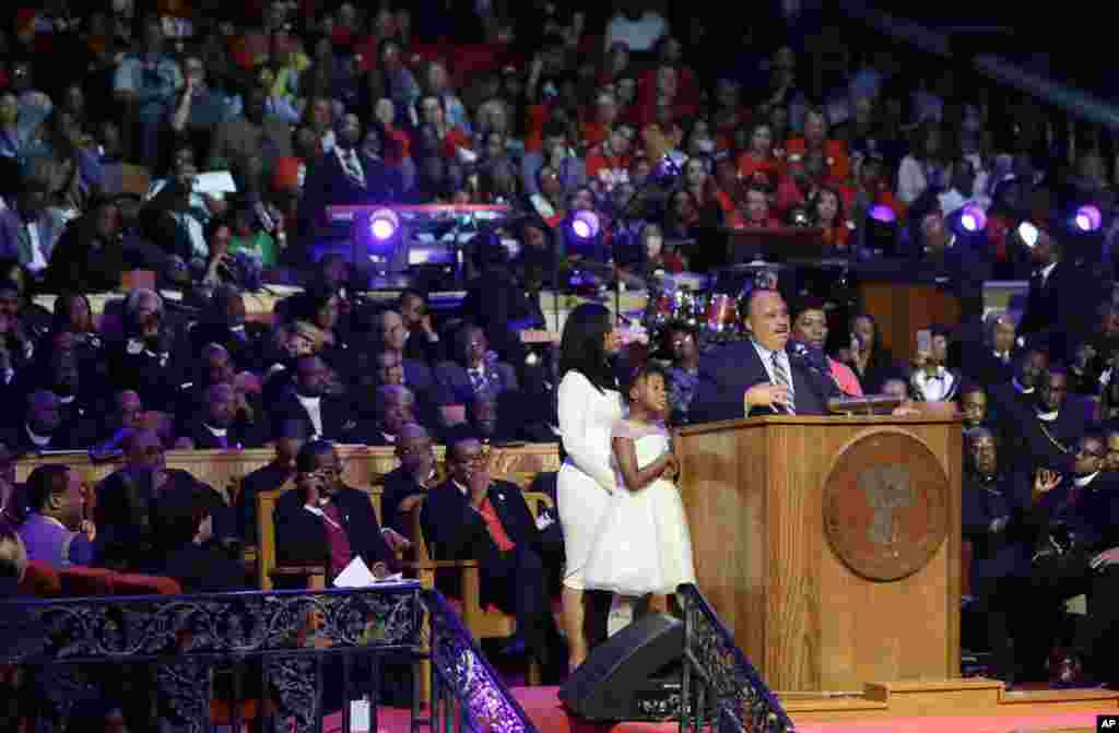 Martin Luther King III akiongea katika Kanisa la Church of God in Christ, Jumanne, April 3, 2018 huko Mji wa Memphis, Tennessee, Marekani.