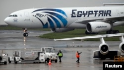 埃及航空公司一架從巴黎飛往開羅的航班5月19日從巴黎戴高樂機場起飛(資料照片)
