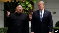 美国总统特朗普和朝鲜领导人金正恩2019年2月28日在河内举行会晤。